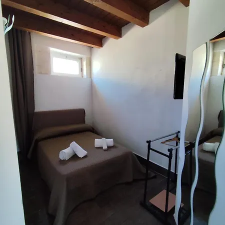 Thea House Ortigia